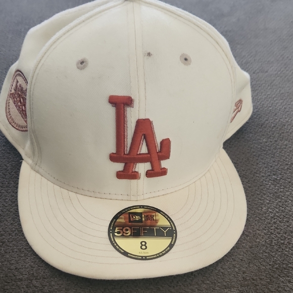 New Era Other - New Era Cream Baseball Cap with Red LA Logo